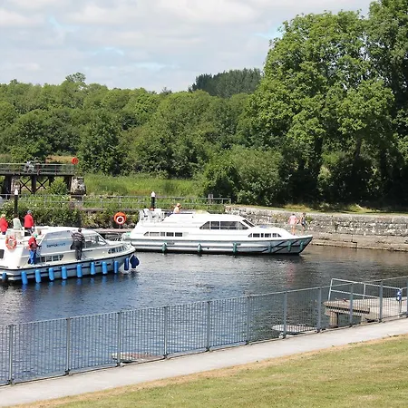 Quay Rest * Rooskey